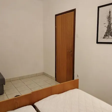 Apartment Seafront 20 Meters From The Sea Turanj
