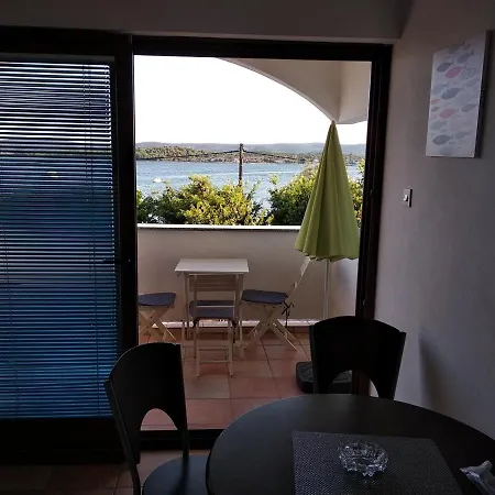 Apartment Seafront 20 Meters From The Sea Turanj