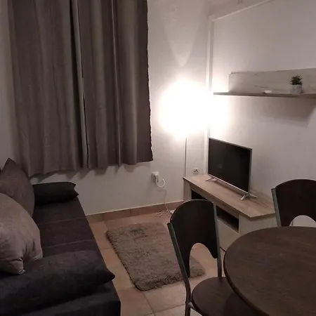 Apartment Seafront 20 Meters From The Sea Turanj