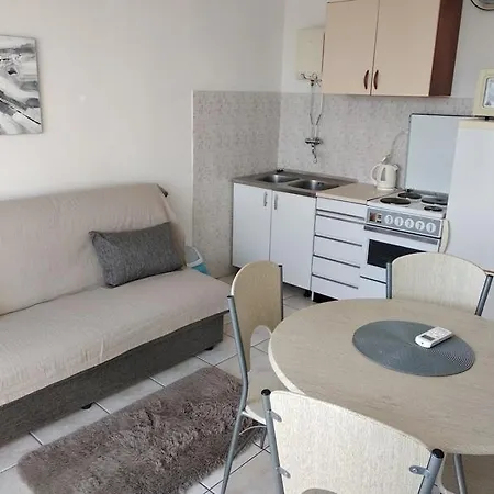 Apartment Seafront 20 Meters From The Sea *