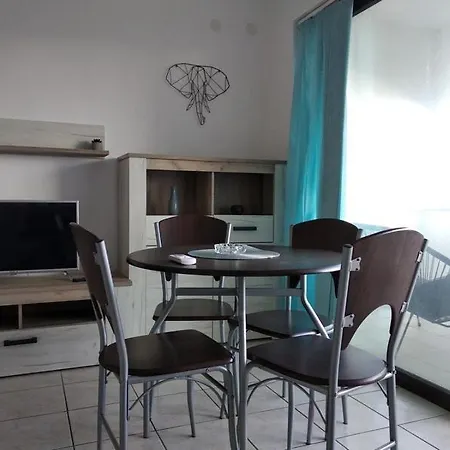 Seafront 20 Meters From The Sea Turanj
